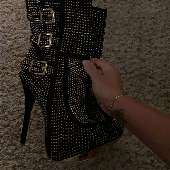 BOOTIES - Picture 3 of 5